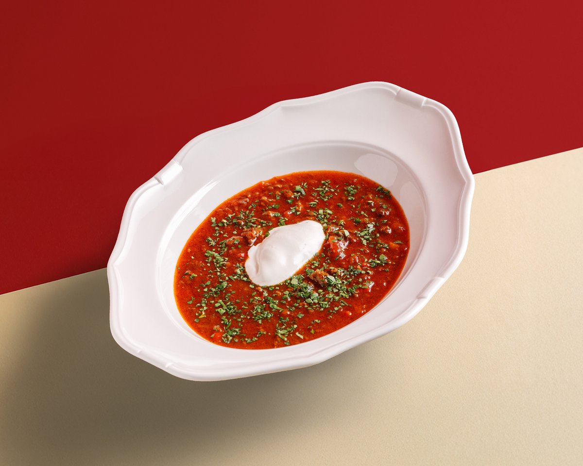 Суп из рубленой говядины с копченой паприкой