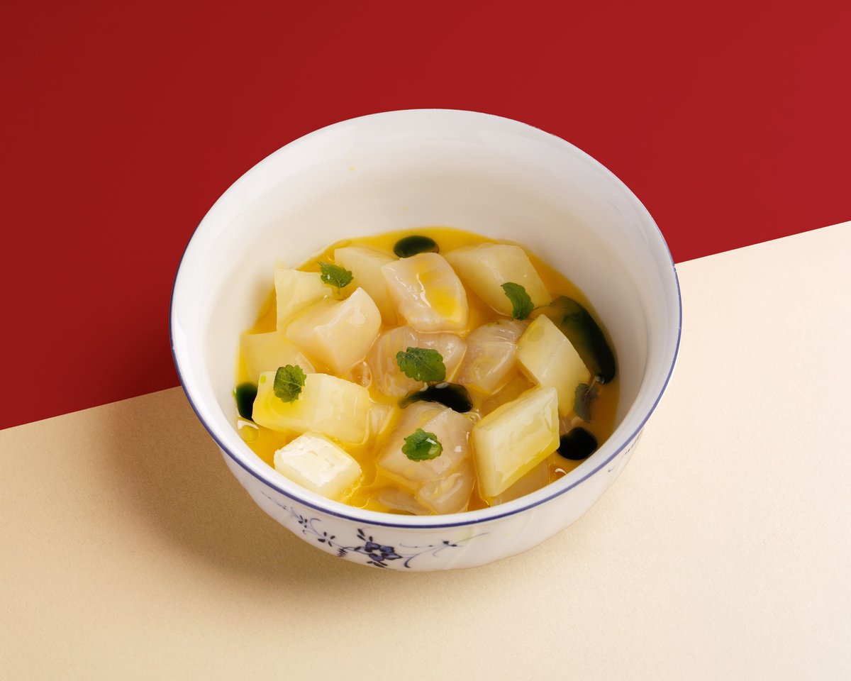 Гребешок хоккайдо с дыней и маракуйей