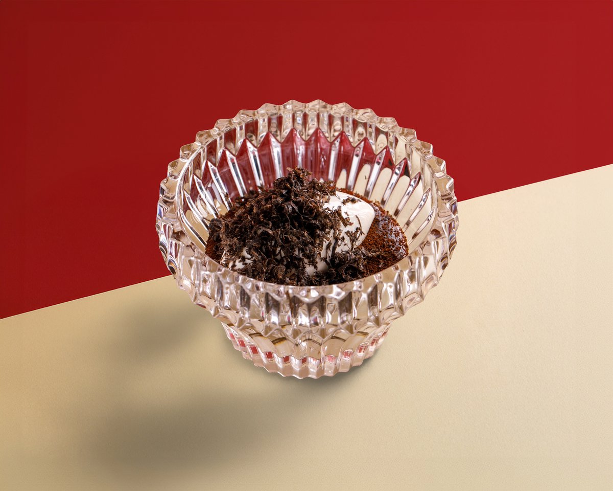 Десерт из чёрного трюфеля